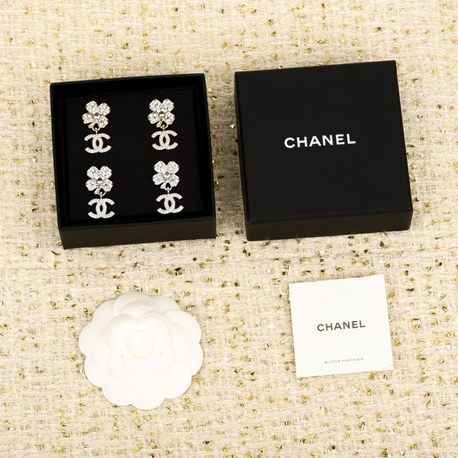 replica,repliche,fake,1:1,earrings,bracelet,ring,jewelry Contatore / 【Orecchini Chanel Clover Double C con diamanti interi】(FHT4E) replica,repliche,fake,1:1,earrings,bracelet,ring,jewelry Contatore / 【Orecchini Chanel Clover Double C con diamanti interi】(FHT4E)