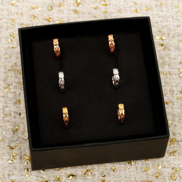 Contatore / Orecchini trapuntati, personalizzabili con oro vero e diamanti. Serie Quilted Coco Crush (LK5GS)