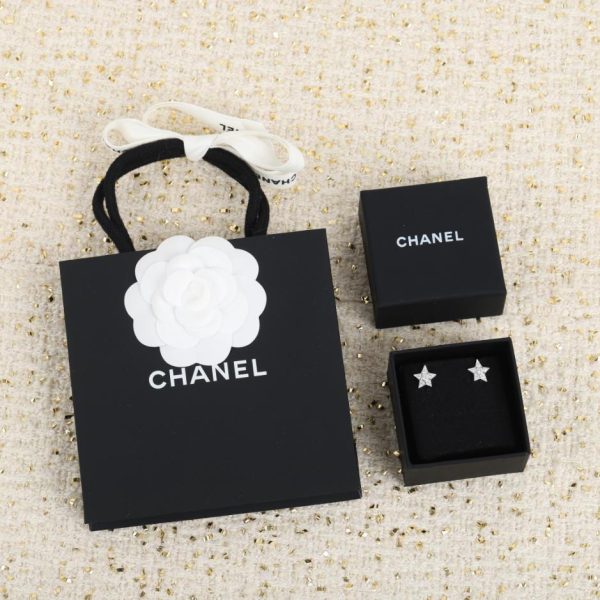 replica,repliche,fake,1:1,earrings,bracelet,ring,jewelry Contatore / Sono disponibili versioni personalizzabili con oro vero e diamanti. È disponibile anche una versione in argento sterling di alta qualità, finemente lavorato (XLZR4).