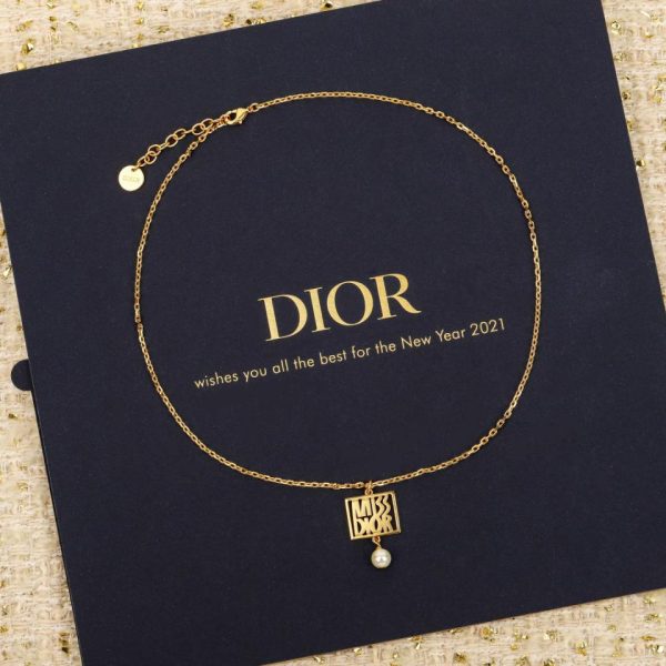 replica,repliche,fake,1:1,earrings,bracelet,ring,jewelry Collana con ciondolo quadrato con lettera traforata Dior (KLADX)