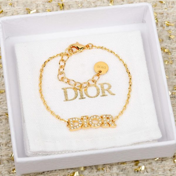 replica,repliche,fake,1:1,earrings,bracelet,ring,jewelry Bracciale Dior con catena di diamanti e lettere (JNJ5F)