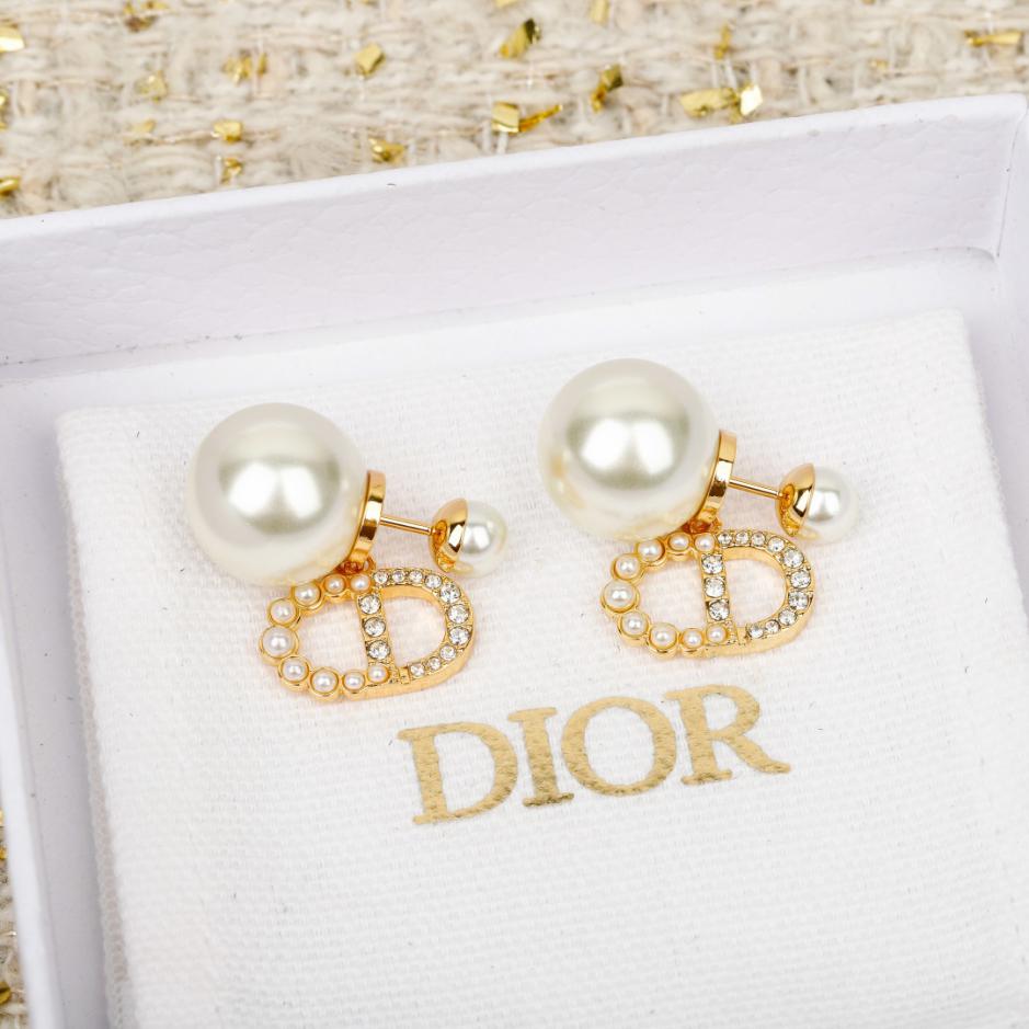 replica,repliche,fake,1:1,earrings,bracelet,ring,jewelry Orecchini Dior con perline grandi e piccole pendenti (I0XXA) replica,repliche,fake,1:1,earrings,bracelet,ring,jewelry Orecchini Dior con perline grandi e piccole pendenti (I0XXA)