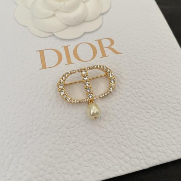 replica,repliche,fake,1:1,earrings,bracelet,ring,jewelry Spilla Dior CD (DN9LV)