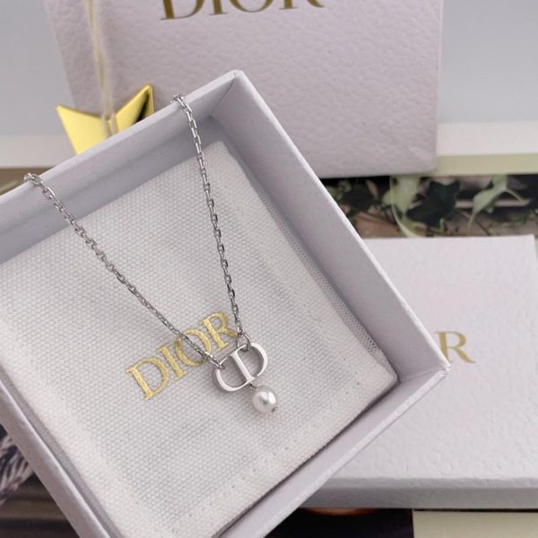 replica,repliche,fake,1:1,earrings,bracelet,ring,jewelry Collana con ciondolo CD Dior (OR8Z2)