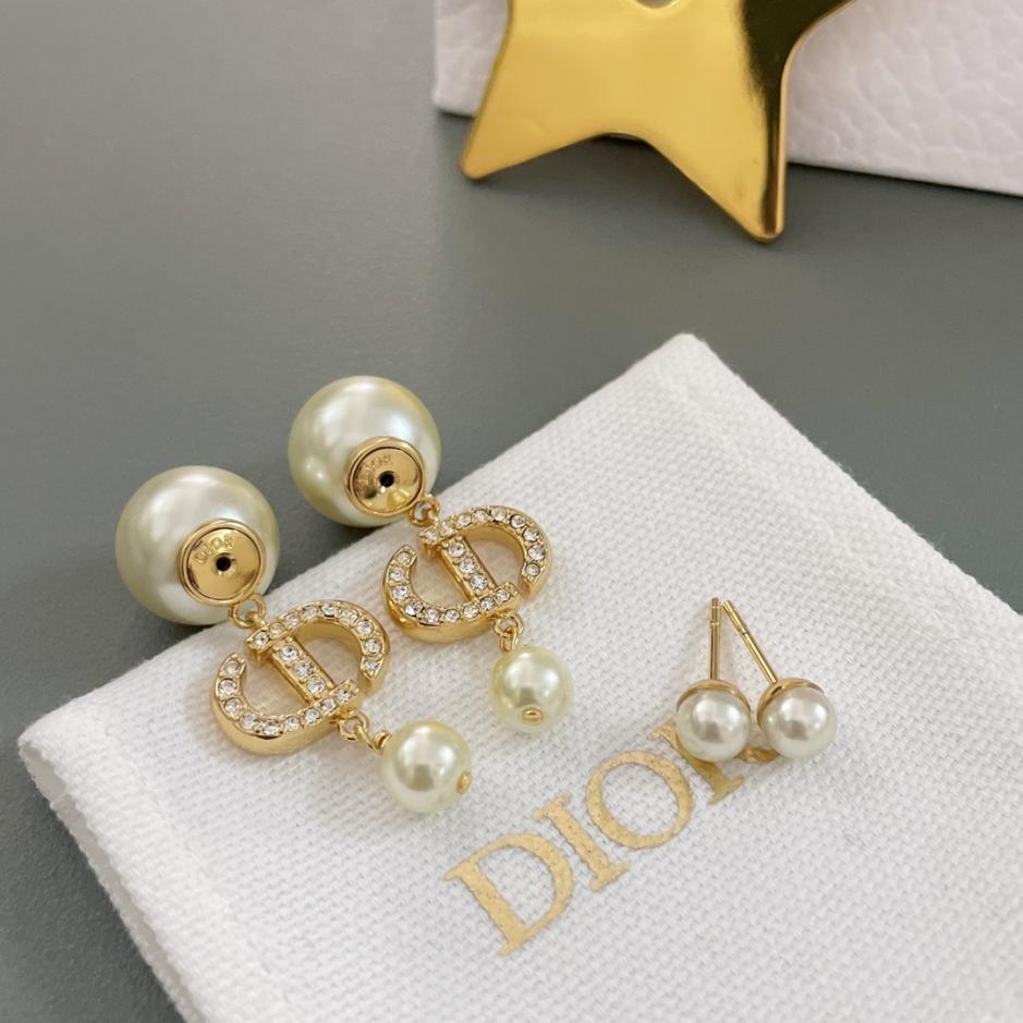 replica,repliche,fake,1:1,earrings,bracelet,ring,jewelry Orecchini pendenti Dior CD (3LMTM) replica,repliche,fake,1:1,earrings,bracelet,ring,jewelry Orecchini pendenti Dior CD (3LMTM)