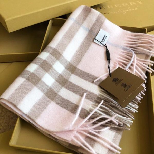 Sciarpa classica in cashmere a quadri con motivo a onde profonde Burberry rosa chiaro (6N9B2)