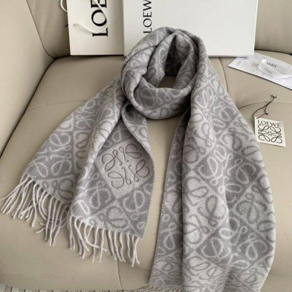 replica,repliche,fake,1:1,earrings,bracelet,ring,jewelry La nuova sciarpa di Loewe (KND79)