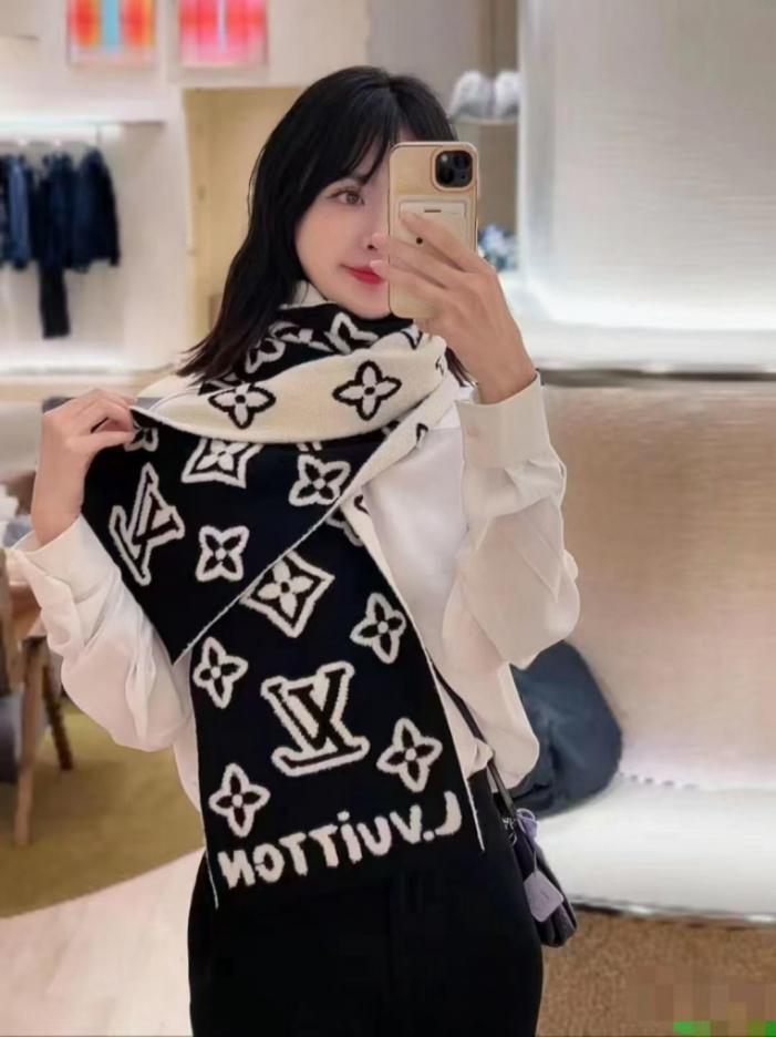 replica,repliche,fake,1:1,earrings,bracelet,ring,jewelry Sciarpa classica a quadri Louis Vuitton (26CGQ) replica,repliche,fake,1:1,earrings,bracelet,ring,jewelry Sciarpa classica a quadri Louis Vuitton (26CGQ)