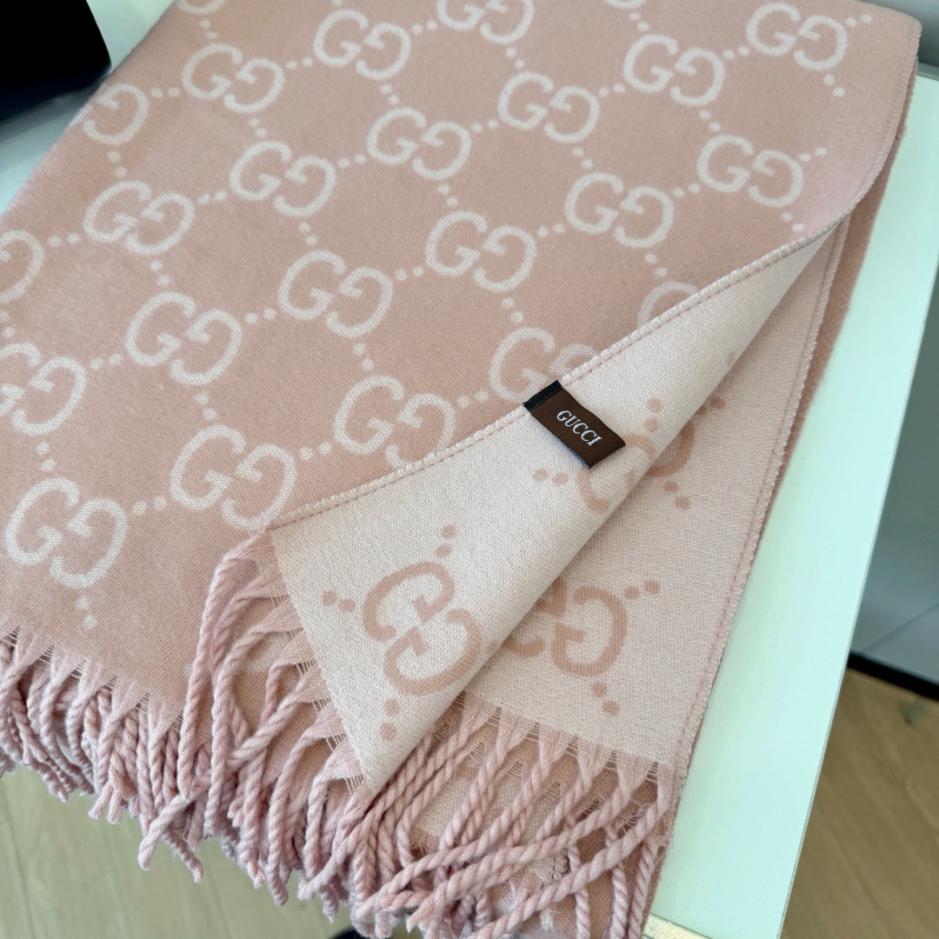 replica,repliche,fake,1:1,earrings,bracelet,ring,jewelry Sciarpa Gucci in morbida lana jacquard con motivo intrecciato con logo doppia G (0TQU7) replica,repliche,fake,1:1,earrings,bracelet,ring,jewelry Sciarpa Gucci in morbida lana jacquard con motivo intrecciato con logo doppia G (0TQU7)