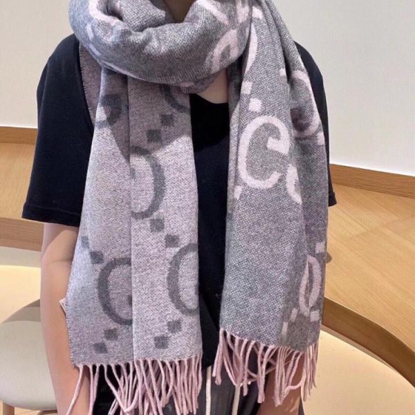replica,repliche,fake,1:1,earrings,bracelet,ring,jewelry L’ultima sciarpa in cashmere jacquard double-face sincronizzata ZG di Gucci (2A77X)