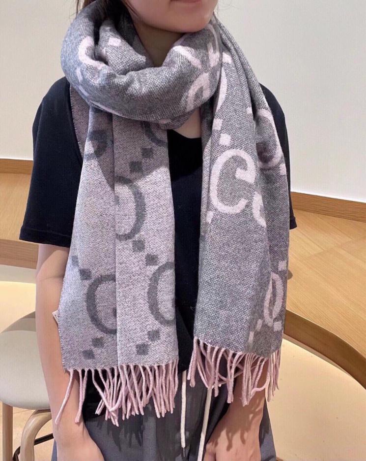 replica,repliche,fake,1:1,earrings,bracelet,ring,jewelry L’ultima sciarpa in cashmere jacquard double-face sincronizzata ZG di Gucci (2A77X) replica,repliche,fake,1:1,earrings,bracelet,ring,jewelry L’ultima sciarpa in cashmere jacquard double-face sincronizzata ZG di Gucci (2A77X)