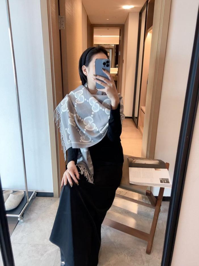 replica,repliche,fake,1:1,earrings,bracelet,ring,jewelry L’ultima sciarpa di Gucci (KVT45) dalla boutique. replica,repliche,fake,1:1,earrings,bracelet,ring,jewelry L’ultima sciarpa di Gucci (KVT45) dalla boutique.