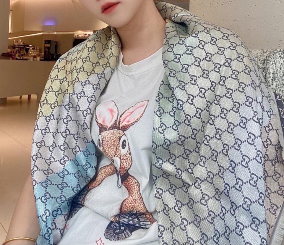 replica,repliche,fake,1:1,earrings,bracelet,ring,jewelry Sciarpa Gucci jacquard con motivo arcobaleno metallizzato (7SCB1) replica,repliche,fake,1:1,earrings,bracelet,ring,jewelry Sciarpa Gucci jacquard con motivo arcobaleno metallizzato (7SCB1)