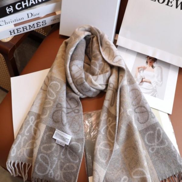 replica,repliche,fake,1:1,earrings,bracelet,ring,jewelry Sciarpa LOEWE in misto lana e cashmere a scacchi bicolore (JFVZH)