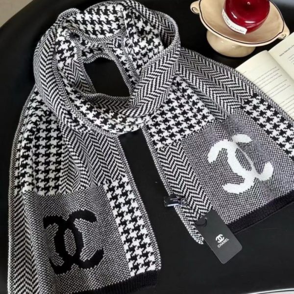 replica,repliche,fake,1:1,earrings,bracelet,ring,jewelry Nuovi arrivi autunno/inverno Chanel – Sciarpa in cashmere (RFYWB)