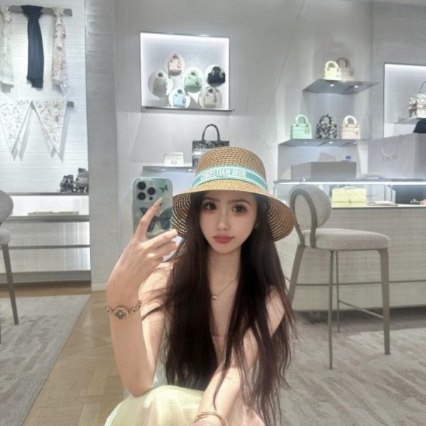replica,repliche,fake,1:1,earrings,bracelet,ring,jewelry Cappello di paglia Dior, cilindro traforato (MTAMXD)