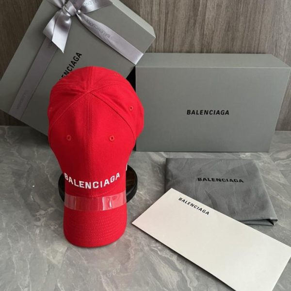 replica,repliche,fake,1:1,earrings,bracelet,ring,jewelry Cappellino da baseball Balenciaga (versione per agenti di acquisto) con logo Balenciaga ricamato sul davanti (71ECG2).