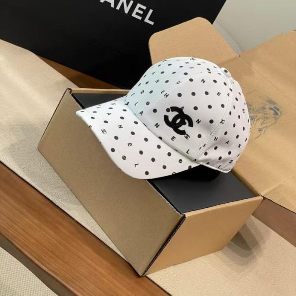 replica,repliche,fake,1:1,earrings,bracelet,ring,jewelry Cappellino da baseball a pois Chanel (3H64KD)
