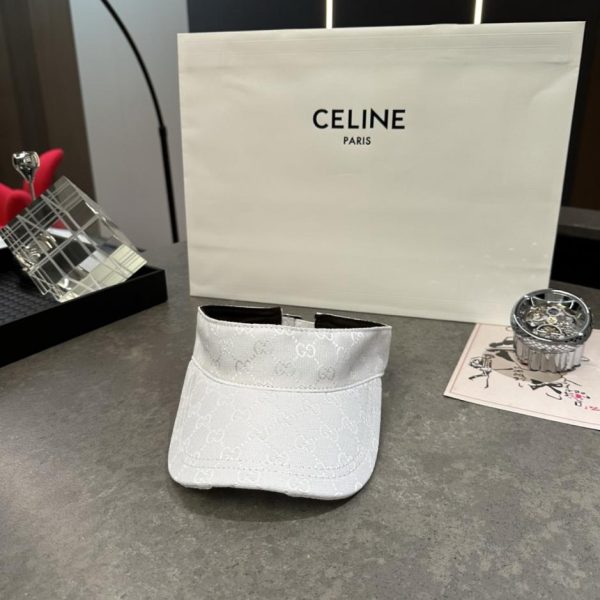 replica,repliche,fake,1:1,earrings,bracelet,ring,jewelry Cappello da sole Gucci Classic Monogram con fessura (29UT8V)