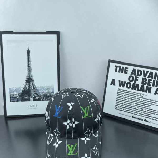 replica,repliche,fake,1:1,earrings,bracelet,ring,jewelry Cappellino da baseball Louis Vuitton (LV) nuovo e originale (RT1Z5V)
