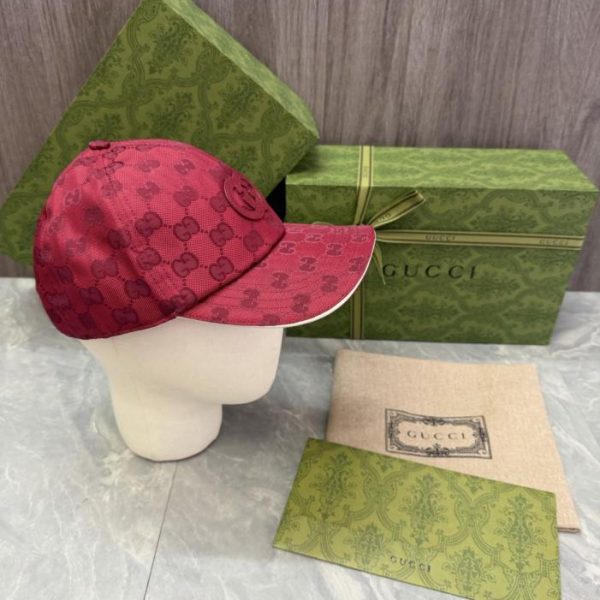 replica,repliche,fake,1:1,earrings,bracelet,ring,jewelry Cappellino da baseball GUCCI, in classica tela con monogramma GG e targhetta in pelle (incisa con “G(829U3W)”).