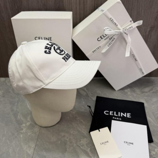 replica,repliche,fake,1:1,earrings,bracelet,ring,jewelry Design originale CELINE. La parte anteriore del cappello presenta le lettere CELINE e PARIS ricamate (9SUK2V).