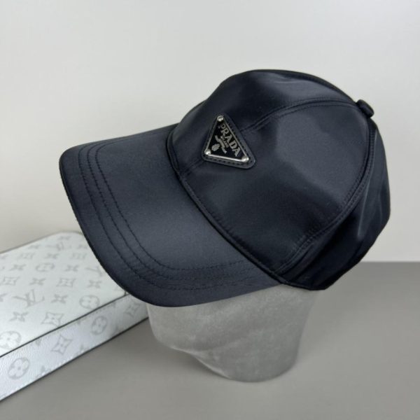 replica,repliche,fake,1:1,earrings,bracelet,ring,jewelry Cappellino da baseball Prada con logo triangolare classico (DYCARE)