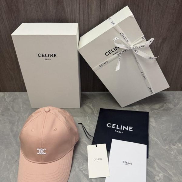 replica,repliche,fake,1:1,earrings,bracelet,ring,jewelry Cappello originale CELINE personalizzato con logo Triomphe doppia C ricamato (STMDST)