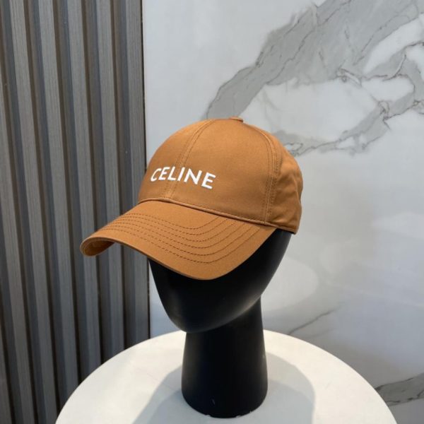 replica,repliche,fake,1:1,earrings,bracelet,ring,jewelry Il nuovo cappellino da baseball di CELINE con scritta minimalista, un modello indossato dalle celebrità (UCVRST)