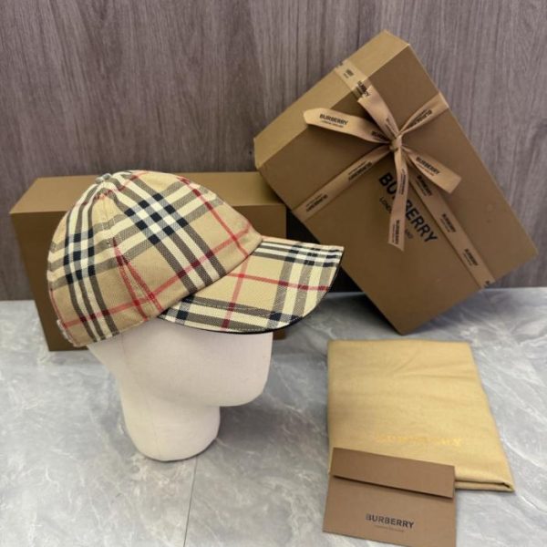 replica,repliche,fake,1:1,earrings,bracelet,ring,jewelry Originale Burberry, realizzato su misura con l’iconico motivo a quadri Burberry (714JAM)