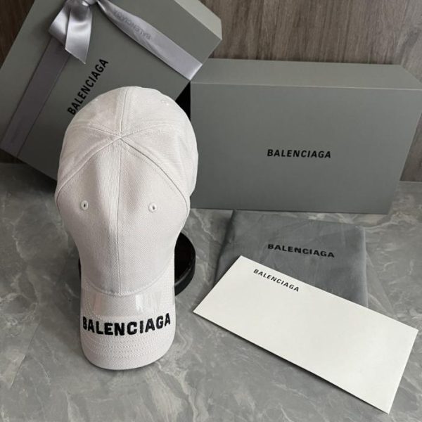 replica,repliche,fake,1:1,earrings,bracelet,ring,jewelry Cappellino da baseball Balenciaga (versione per agenti di acquisto), con logo Balen ricamato sul davanti (53X3S3).