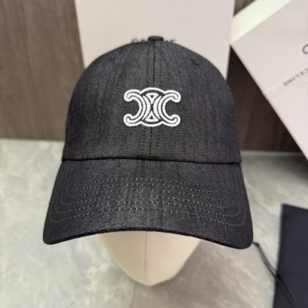replica,repliche,fake,1:1,earrings,bracelet,ring,jewelry Cappello originale CELINE realizzato su misura con l’iconico logo a doppia C Triomphe del marchio ricamato sul corpo (G8MMA5)