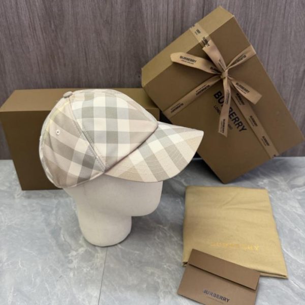 replica,repliche,fake,1:1,earrings,bracelet,ring,jewelry Cappellino da baseball classico a quadri, originale Burberry, realizzato su misura (YTY3CU)