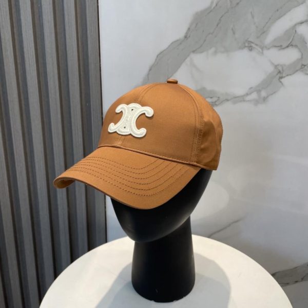 replica,repliche,fake,1:1,earrings,bracelet,ring,jewelry Il nuovo cappellino da baseball di CELINE con scritta minimalista, un modello indossato dalle celebrità (UNXHT4)
