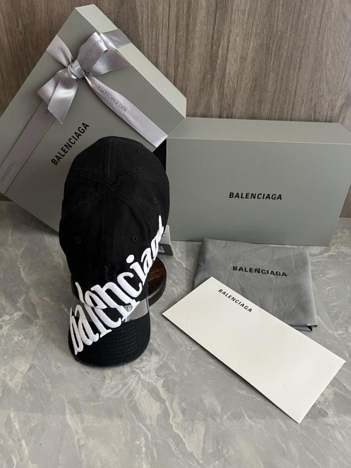 replica,repliche,fake,1:1,earrings,bracelet,ring,jewelry Cappellino da baseball Balenciaga (ZNWF1S) – Acquistato tramite un intermediario replica,repliche,fake,1:1,earrings,bracelet,ring,jewelry Cappellino da baseball Balenciaga (ZNWF1S) – Acquistato tramite un intermediario