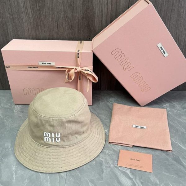 replica,repliche,fake,1:1,earrings,bracelet,ring,jewelry Cappello da pescatore MiuMiu originale, personalizzato, color macaron (W96CGI)