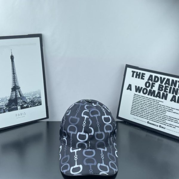 replica,repliche,fake,1:1,earrings,bracelet,ring,jewelry Il nuovo cappellino da baseball originale di Gucci (K3R99H)
