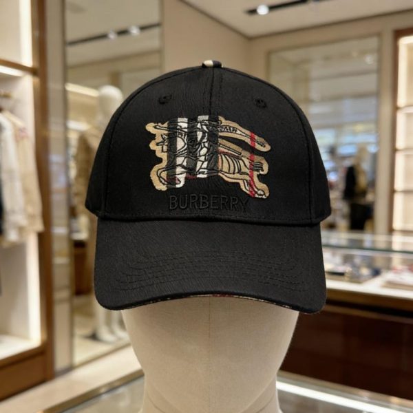 replica,repliche,fake,1:1,earrings,bracelet,ring,jewelry Cappellino da baseball Burberry Khaki Check con ricamo equestre: base classica color kaki con iconico ricamo equestre a quadri (TS42YX)