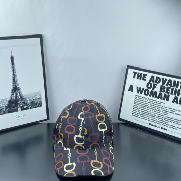 replica,repliche,fake,1:1,earrings,bracelet,ring,jewelry Il nuovo cappellino da baseball originale di Gucci (KRVVY0)