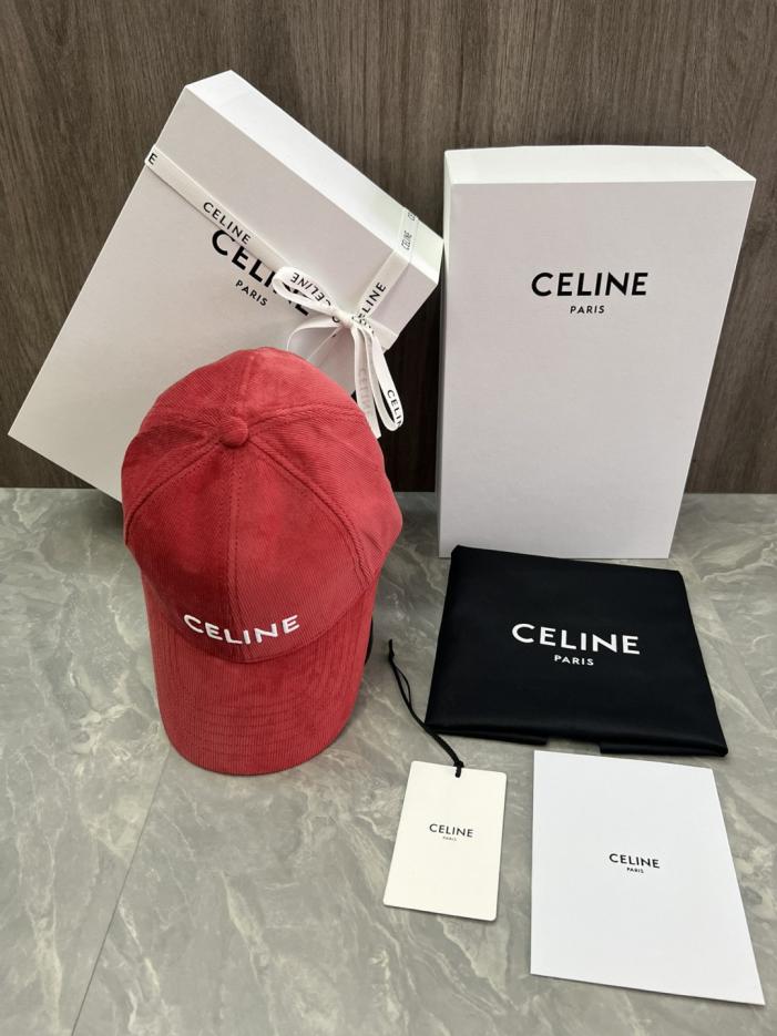replica,repliche,fake,1:1,earrings,bracelet,ring,jewelry Cappellino da baseball CELINE originale in velluto di cotone personalizzato con applicazione logo (O7E9OH) – Stesso stile del sito ufficiale replica,repliche,fake,1:1,earrings,bracelet,ring,jewelry Cappellino da baseball CELINE originale in velluto di cotone personalizzato con applicazione logo (O7E9OH) – Stesso stile del sito ufficiale