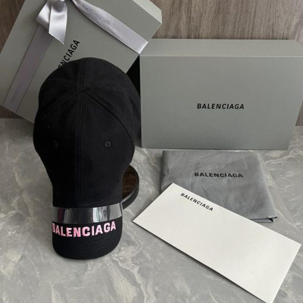 replica,repliche,fake,1:1,earrings,bracelet,ring,jewelry Cappellino da baseball Balenciaga (versione d’importazione per la vendita al dettaglio) con logo Balenciaga ricamato sul davanti (DVE2AJ).