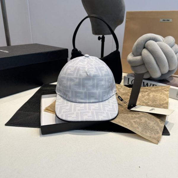 replica,repliche,fake,1:1,earrings,bracelet,ring,jewelry Cappellino da baseball Gucci (X1LKX3)