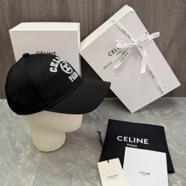 replica,repliche,fake,1:1,earrings,bracelet,ring,jewelry Design originale CELINE. La parte anteriore del cappello presenta la scritta CELINE ricamata (6QUWQH).