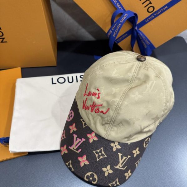 replica,repliche,fake,1:1,earrings,bracelet,ring,jewelry Nuovo cappellino da baseball LV (KWV74L)