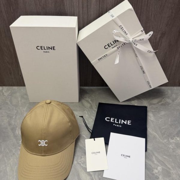 replica,repliche,fake,1:1,earrings,bracelet,ring,jewelry Cappello CELINE originale personalizzato con logo Triomphe Double C ricamato (53T93H)