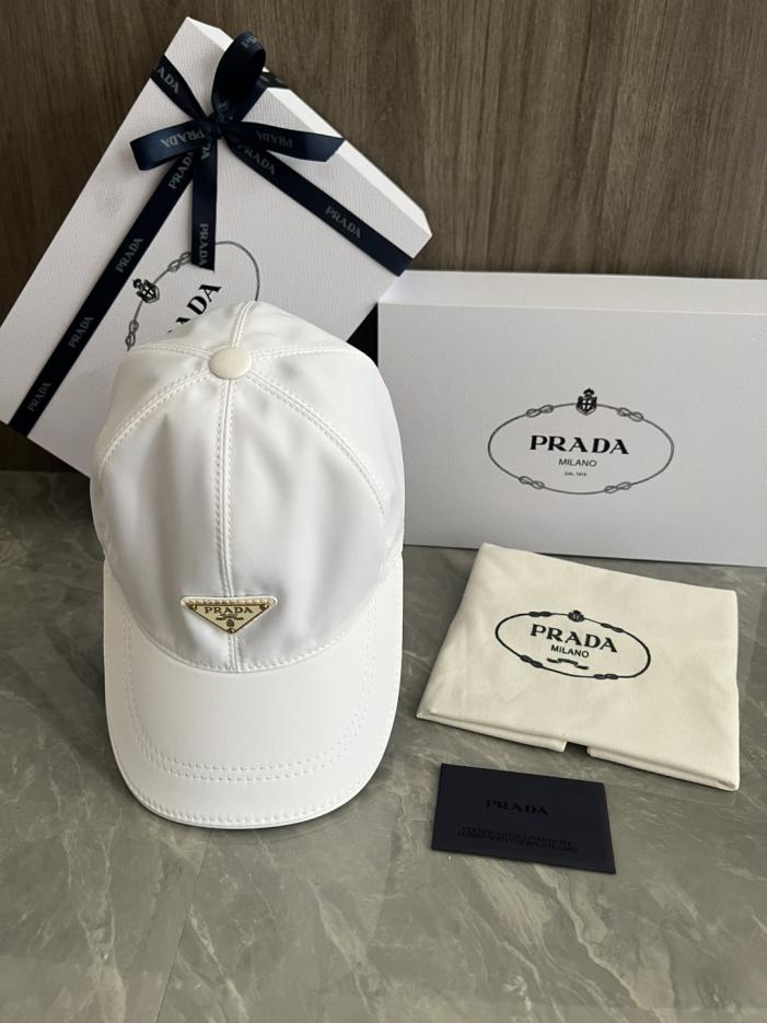 replica,repliche,fake,1:1,earrings,bracelet,ring,jewelry Cappellino da baseball Prada, design originale, realizzato su misura, disponibile sul sito ufficiale (R00O4K) replica,repliche,fake,1:1,earrings,bracelet,ring,jewelry Cappellino da baseball Prada, design originale, realizzato su misura, disponibile sul sito ufficiale (R00O4K)