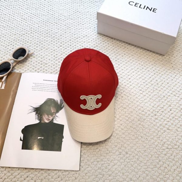 replica,repliche,fake,1:1,earrings,bracelet,ring,jewelry Il nuovo cappellino da baseball di CELINE con scritta minimalista, un modello indossato dalle celebrità (WX8Q1I)