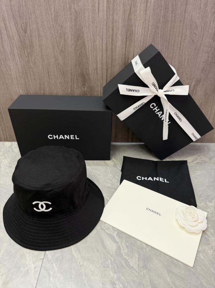 replica,repliche,fake,1:1,earrings,bracelet,ring,jewelry Cappello a secchiello originale CHANEL realizzato su misura (Y301IA) replica,repliche,fake,1:1,earrings,bracelet,ring,jewelry Cappello a secchiello originale CHANEL realizzato su misura (Y301IA)
