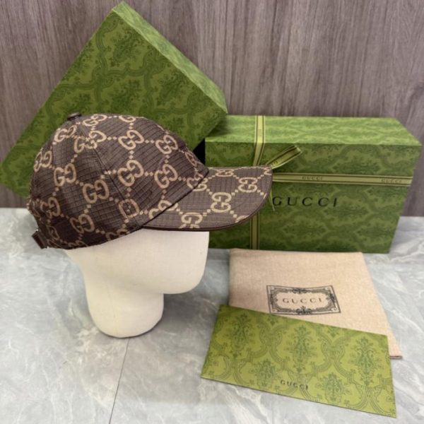 replica,repliche,fake,1:1,earrings,bracelet,ring,jewelry Cappellino da baseball GUCCI (con la scritta in rilievo “GUCC(30GTB2)”)