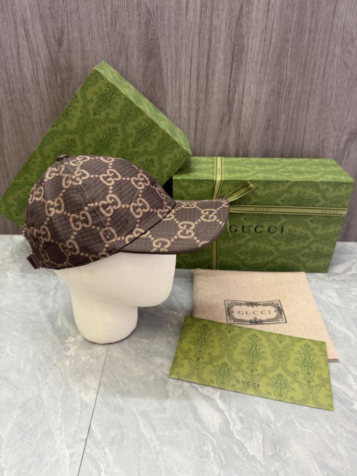 replica,repliche,fake,1:1,earrings,bracelet,ring,jewelry Cappellino da baseball GUCCI (con la scritta in rilievo “GUCC(30GTB2)”) replica,repliche,fake,1:1,earrings,bracelet,ring,jewelry Cappellino da baseball GUCCI (con la scritta in rilievo “GUCC(30GTB2)”)